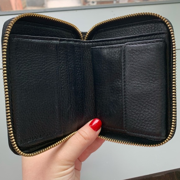 Michael Kors Wallet (Black and Gold) - Picture 2 of 3